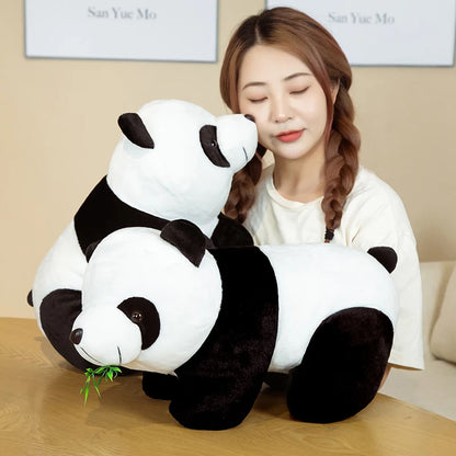 peluche panda avec grande fille deux panda